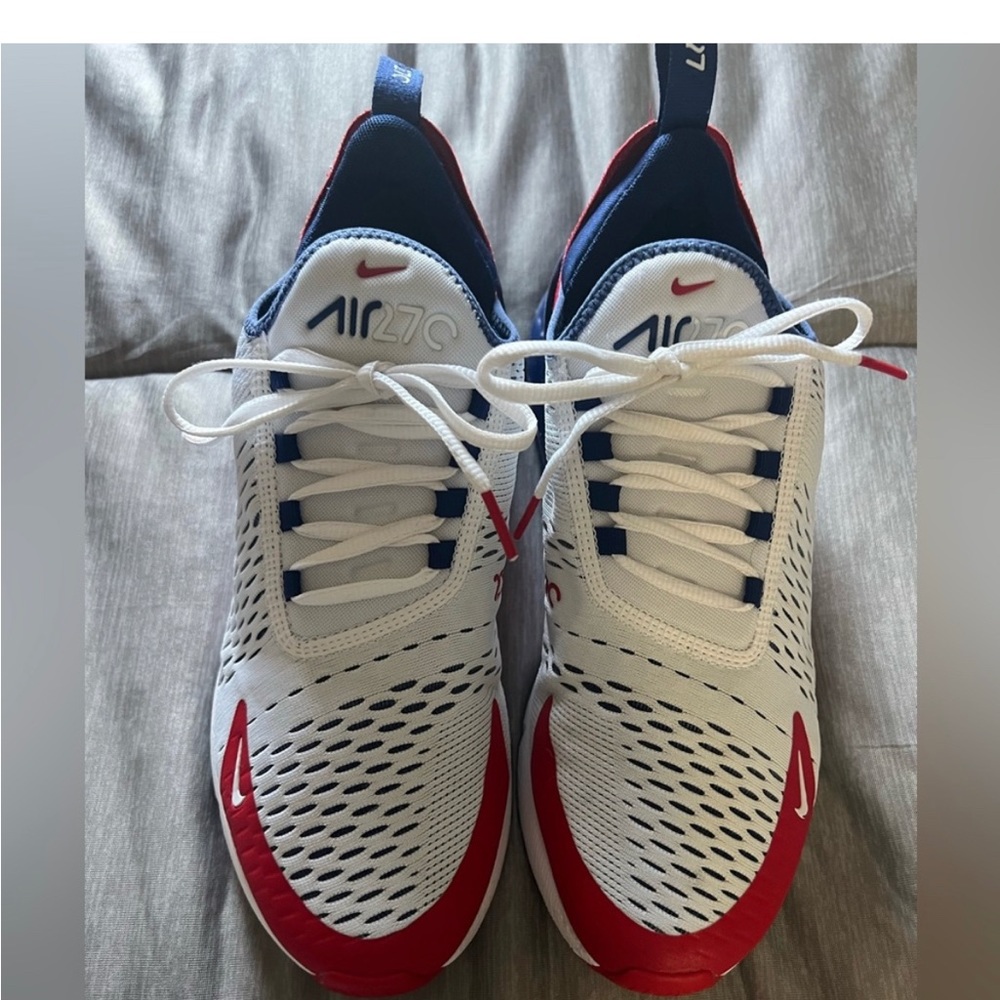 Nike Air 270 shoes